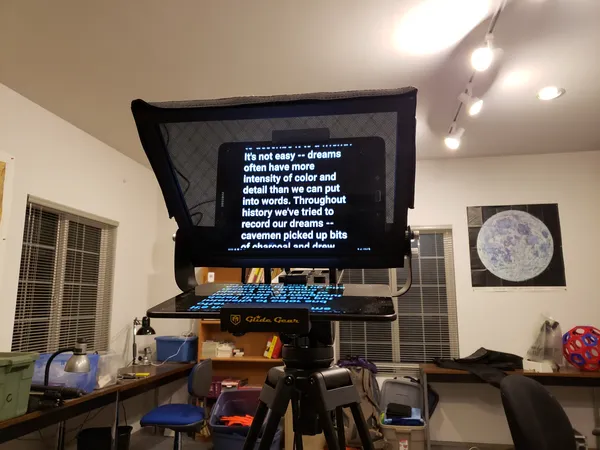 Mastering Virtual Meetings with a Free Online Teleprompter